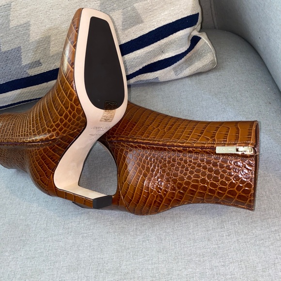 Jimmy Choo minori 85 croc embossed leather logo booties brown boots 35 NWT - Picture 11 of 14